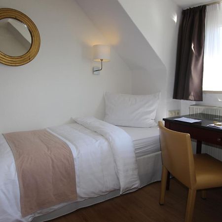 Boutique Hotel Restaurant Hollerather Hof Hellenthal Room photo